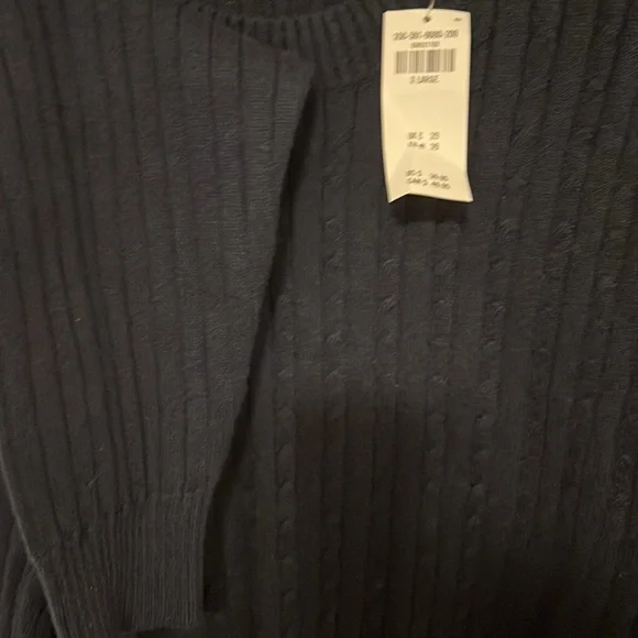Brand new with tags!! Hollister navy blue cable knit sweater - Picture 3 of 5